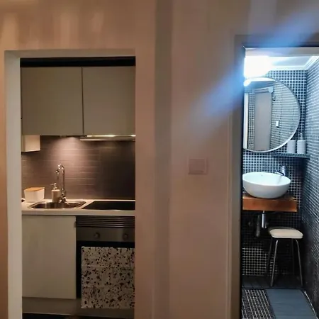 To+1 Dowtown דירה *